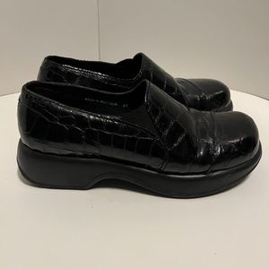 Dansko clog. Alligator embossed black patent. Size 41